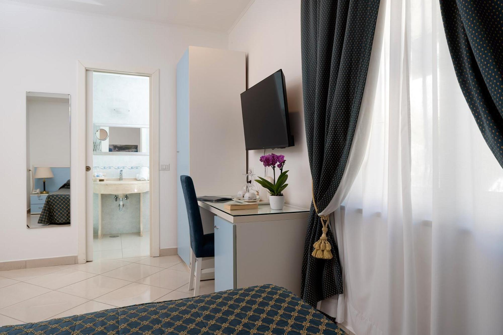 Standard Double Room No Sea View