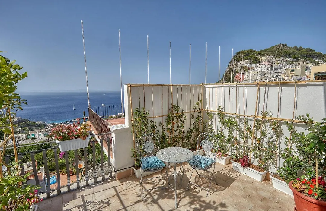 Malafemmena Guest House-1